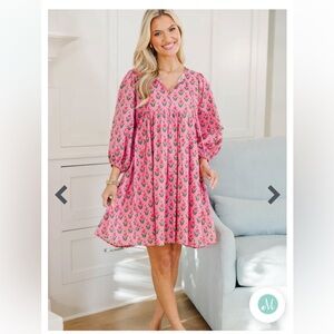Shop the Mint nursing friendly dress. Size large